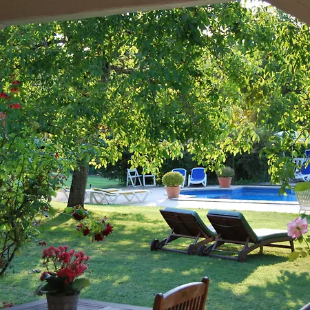 Le Clos-lascazes Affittacamere 4*