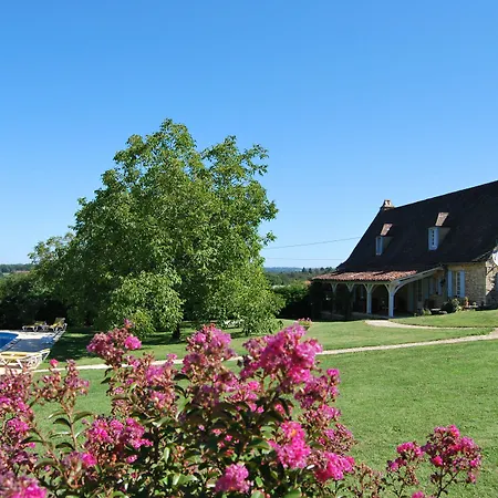 Pensionat Le Clos-lascazes 4*