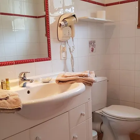 Le Clos-lascazes Maison d'hôtes 4*