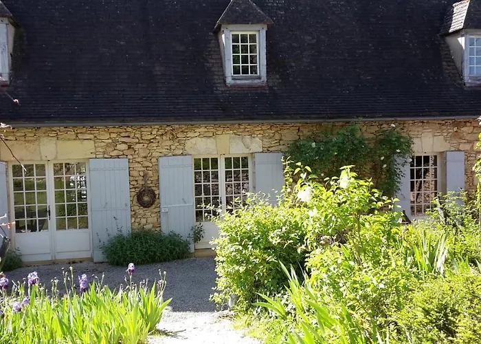 게스트하우스 Le Clos-lascazes Paleyrac